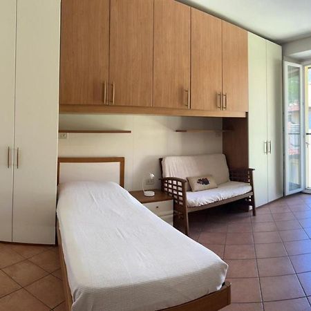 Lecco Only Females Guest House Экстерьер фото