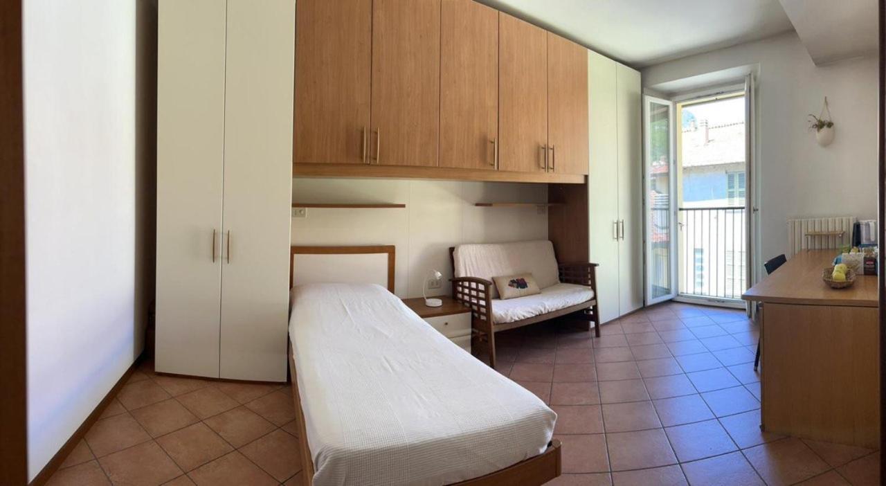 Lecco Only Females Guest House Экстерьер фото